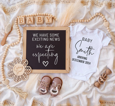 NEUTRAL PREGNANCY ANNOUNCEMENT FOR SOCIAL MEDIA